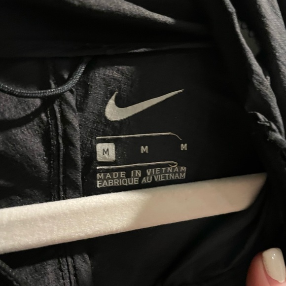 Nike Womens | Windbreaker - Picture 2 of 2